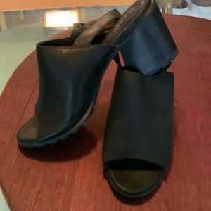 Sorel black sandals